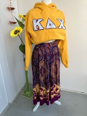 Vintage 80s Purple and Golden Yellow Intricate Paisley Border Print Midi Skirt